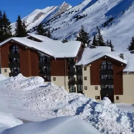 La Clusaz Avec Terrasse Sur Les Pistes De *