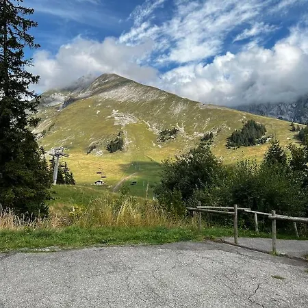La Clusaz Avec Terrasse Sur Les Pistes De Apartmán *