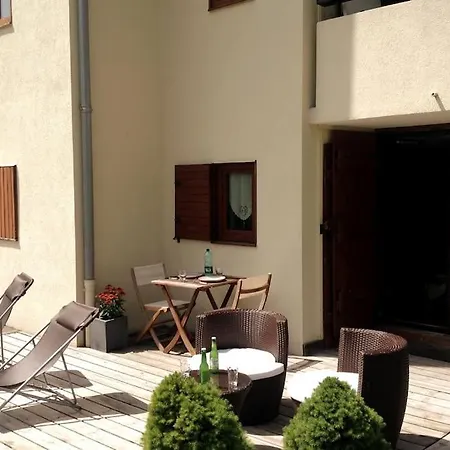 La Clusaz Avec Terrasse Sur Les Pistes De Manigod