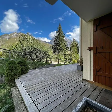 La Clusaz Avec Terrasse Sur Les Pistes De *